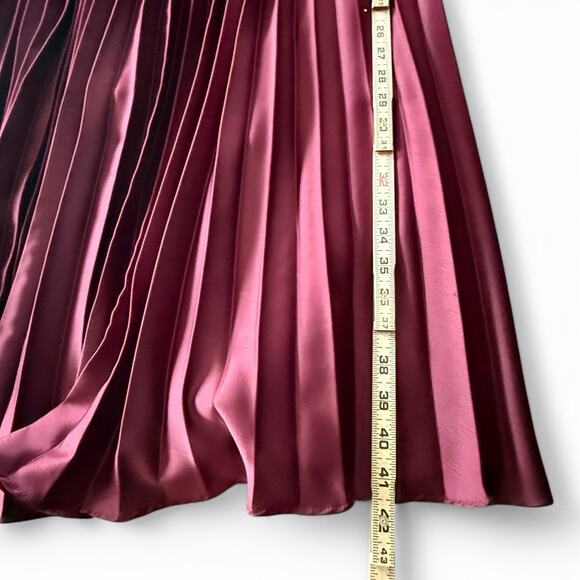 Elle Zeitoune Jayee Halter Gown Dress Burgundy Pleated Medium. Wedding. Party - Picture 8 of 12